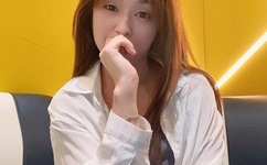 办公室里呻吟的丰满老师电影